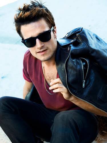 16) Josh Hutcherson