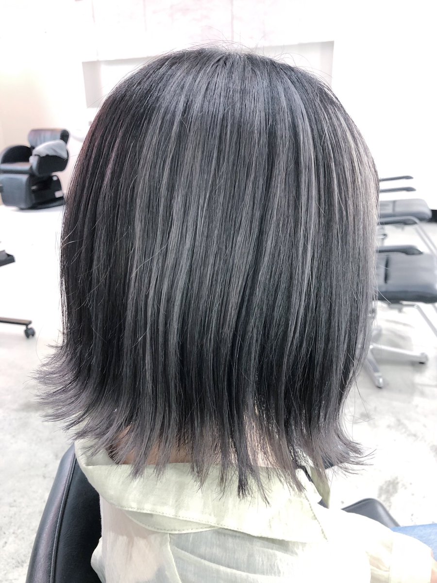 津川比佳理 A Twitter フェイスフレーミング ダブルカラー ハイトーン ブリーチ グラデーション グレージュ ベージュ ラベンダー ピンク 外国人風 ヘアスタイル インナーカラー ショート ハンサムショート ミディアム ロング スタイリング ヘアカラー