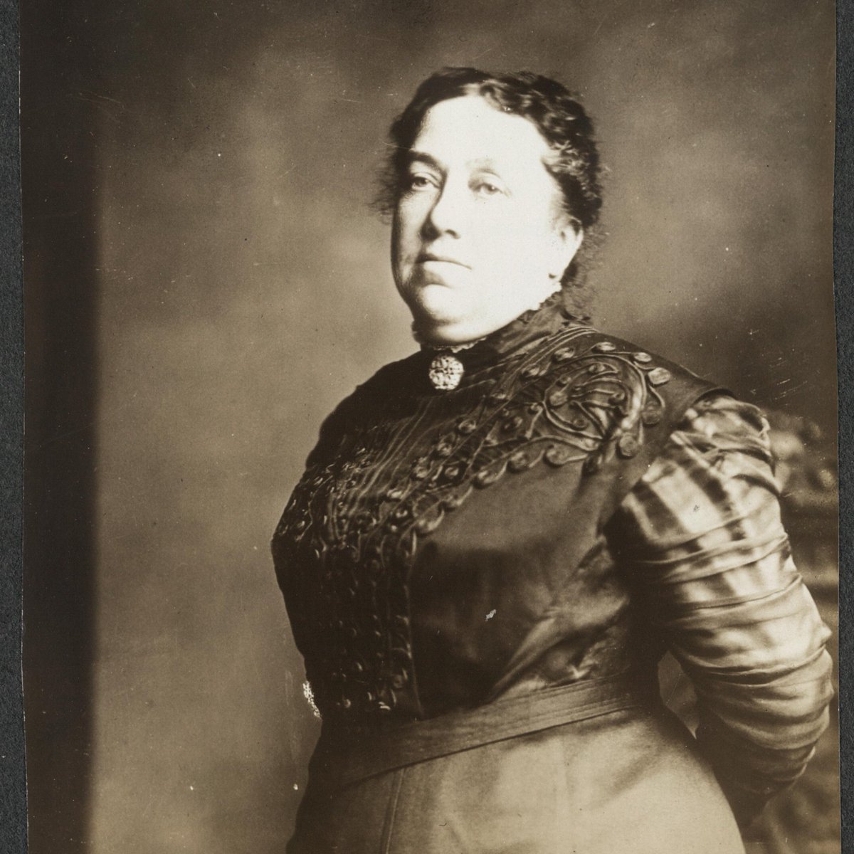 What’s the biggest thing you’ve ever changed your mind about?Harriet Taylor Upton was staunchly opposed to women voting - so opposed that she was writing an anti-suffrage article for publication. In the course of researching the article, she realized she was wrong. Thread.