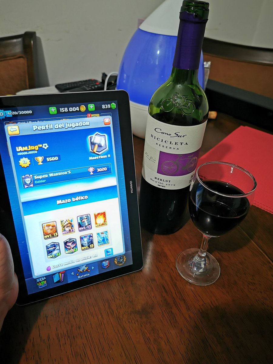 Nose como un juego se contamina tanto 😓 yo aquí, evitando ser parte de manera positiva o negativa de cosas ajena a lo que realmente importa "jugar", por eso música de fondo, una buena copa de vino y a disfrutar 🙂