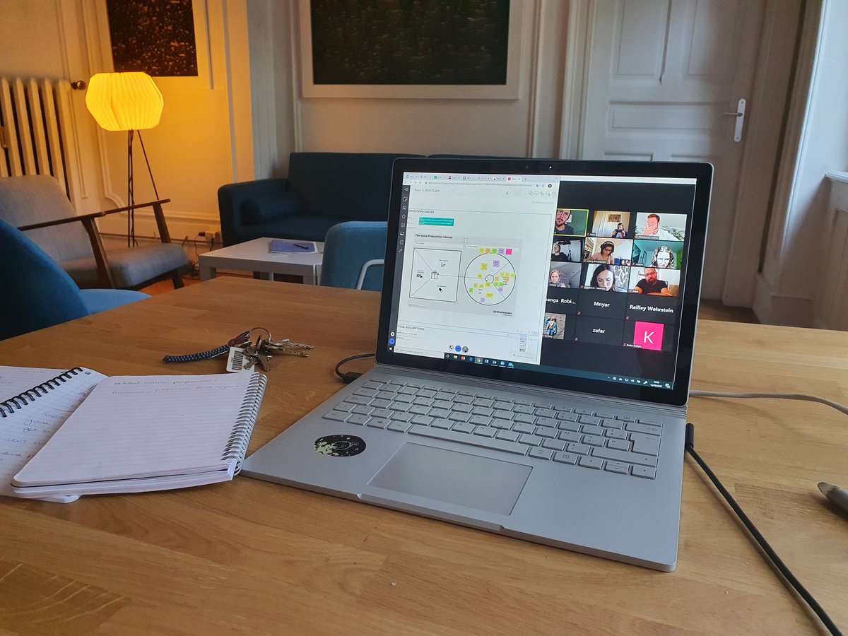 nellykeuerleber's tweet photo. J3 - du BootCamp Sing&amp;Ami, la naissance de nouveaux  projets franco-allemands pour notre territoire. Les questions de la matinee: Quelle sera notre valeur ajoutée &amp; Qui seront nos clients? #singami #strasbourg #incubation https://t.co/AdXYcQp0SB