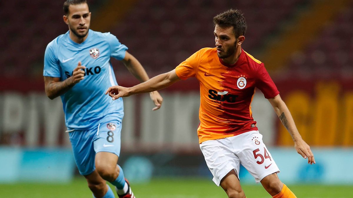 16 - 2018/19 sezonundan bu yana Süper Lig'de en fazla gol atan Türk orta saha oyuncusu, Galatasaray forması giyen Emre Kılınç.
(optacan)