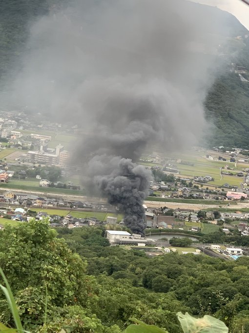 火災 坂出市府中町西福寺で火事 予讃線鴨川駅付近で大きな火の手あがる 現地画像や動画まとめ まとめダネ