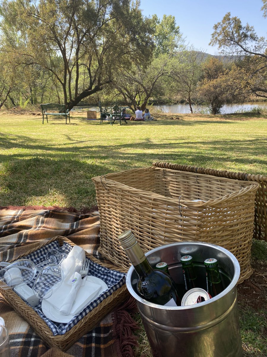 _tyokckilani95's tweet photo. About yesterday 🙂🙃
#PicnicDates 🌼 https://t.co/xtqjiq1sok