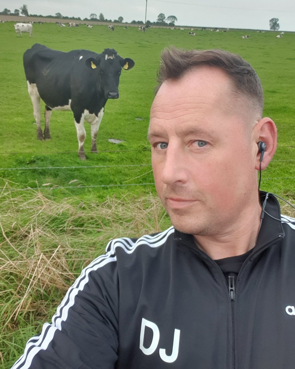 Sunday Morning Moo-sic Marathon...🐄🏃🏻‍♂️🎧

Get your requests in for DJ Ballbag featuring MC Beef 🚶‍♂️🏴󠁧󠁢󠁳󠁣󠁴󠁿 🐄
