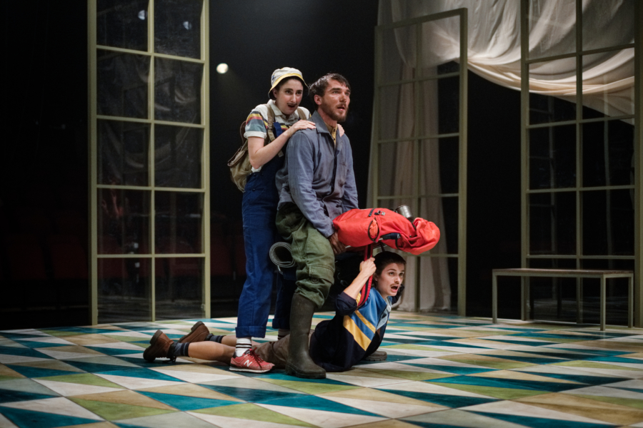 [critique] <a href="/VincentBouquet/">Vincent Bouquet</a> Les pirates de l’amour de Clément Poirée bit.ly/piratepoiree En tandem avec le patron du <a href="/theatreTempete/">ThéâtredelaTempête</a>, Emmanuelle Bayamack-Tam se lance À l’abordage de Marivaux. Exercice audacieux, mais réussi, qui a la vivacité et l’acuité de la contemporanéité