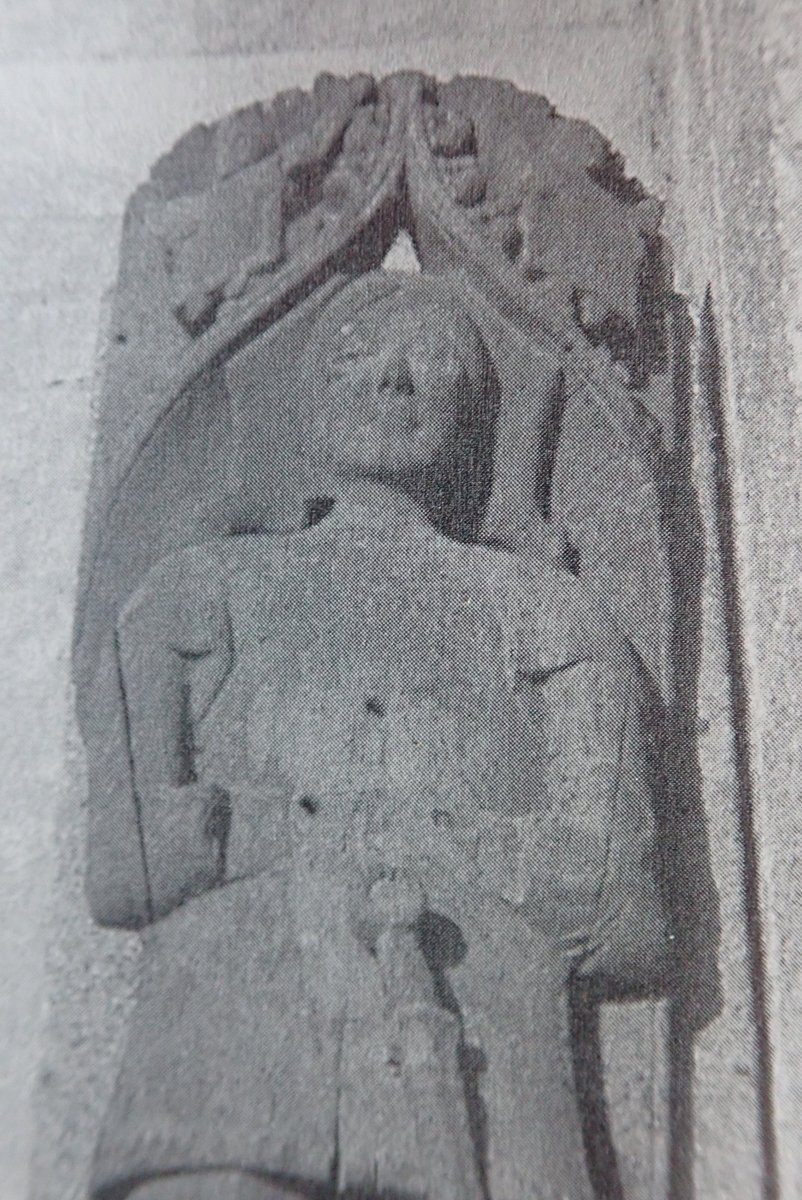 cotentinologue1's tweet photo. Gilles de Bretagne+1450 (📷Jean Yves Copy) wood effigy once #Boquen Abbey, now #St_Brieuc museum
J Y Copy didn't mention any wheel-cross slab as a grave marker at Boquen ( Art, Société et Politique au temps des Ducs de Bretagne 1986 )
@brittanyexpert @DavidPetts1 https://t.co/9yIqUVdB06