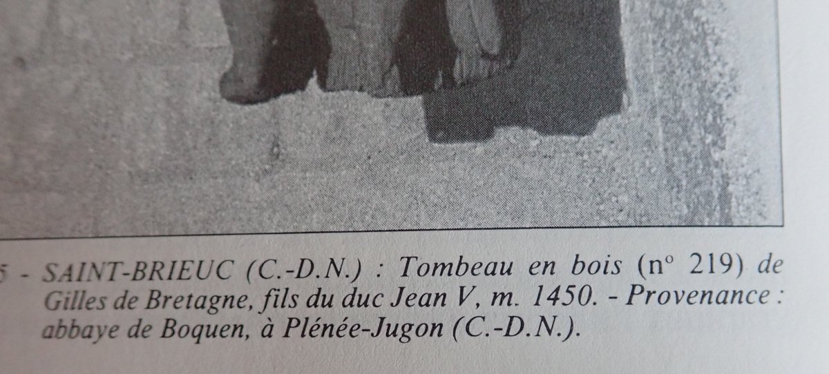 cotentinologue1's tweet photo. Gilles de Bretagne+1450 (📷Jean Yves Copy) wood effigy once #Boquen Abbey, now #St_Brieuc museum
J Y Copy didn't mention any wheel-cross slab as a grave marker at Boquen ( Art, Société et Politique au temps des Ducs de Bretagne 1986 )
@brittanyexpert @DavidPetts1 https://t.co/9yIqUVdB06