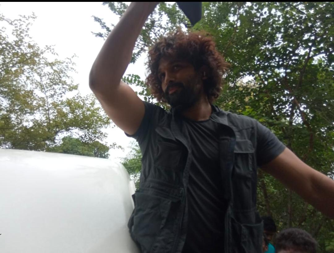 trendingwoods's tweet image. Stylish star @alluarjun Recent Clicks👌👌👍

#Pushpa #AlluArjun