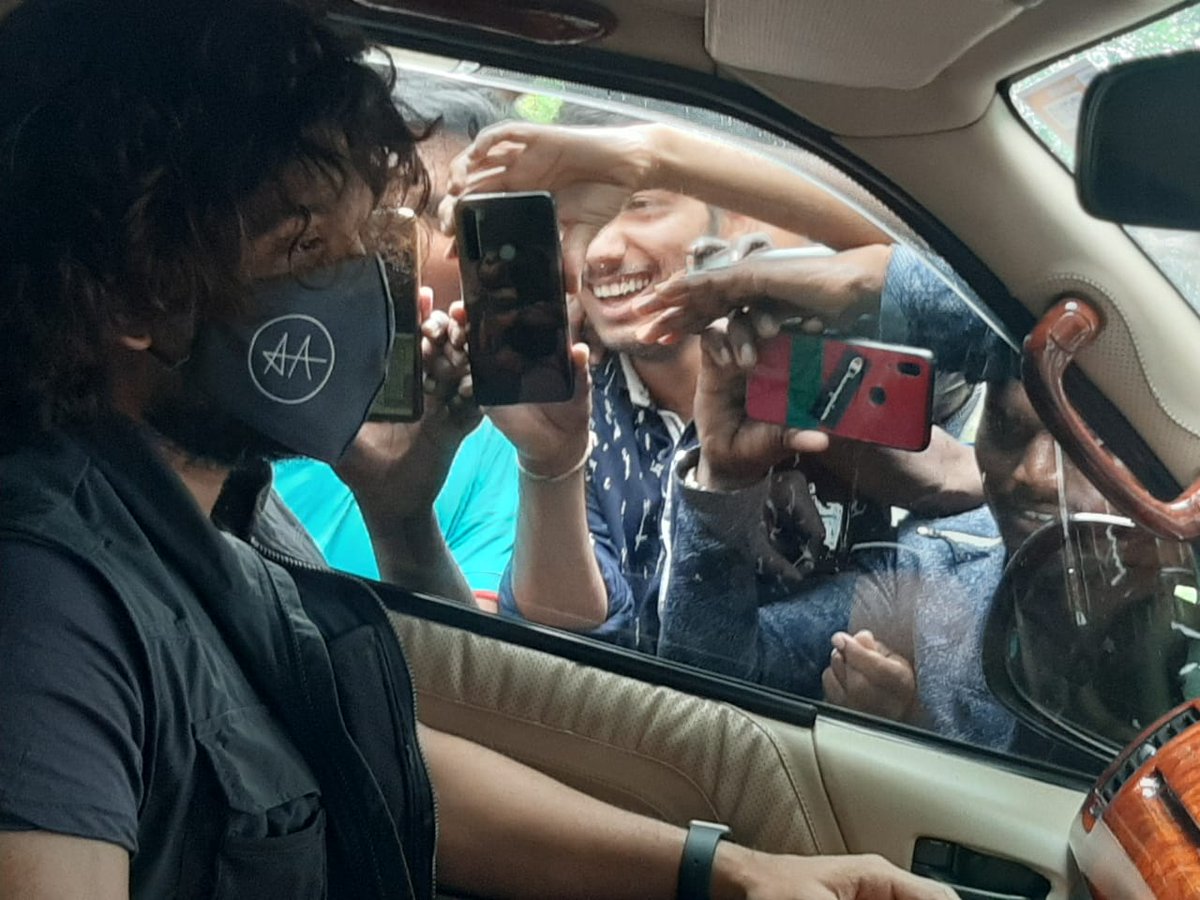 trendingwoods's tweet image. Stylish star @alluarjun Recent Clicks👌👌👍

#Pushpa #AlluArjun