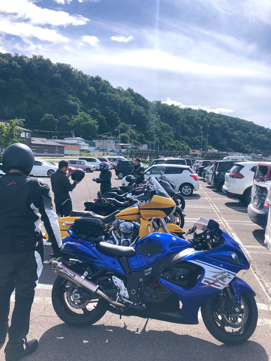 666massan's tweet photo. 36年振りの知床。
その時の記憶は稚内から雨の中を走って、峠を超えた羅臼の民宿に泊まったことだけは覚えてる。
今度はもう少しゆっくり来よう🛵
#harleydavidson
#fltri
#知床 https://t.co/ym5oDedER0