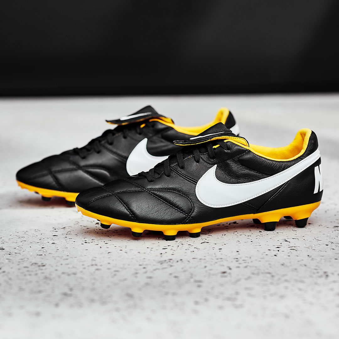 lavar representante Invalidez Pro:Direct Soccer on Twitter: "A modern throwback 👌 The Nike Premier II  from the new Tech Craft pack is in stock now at Pro:Direct Soccer Save up  to 50% on Premiers 📲🛒