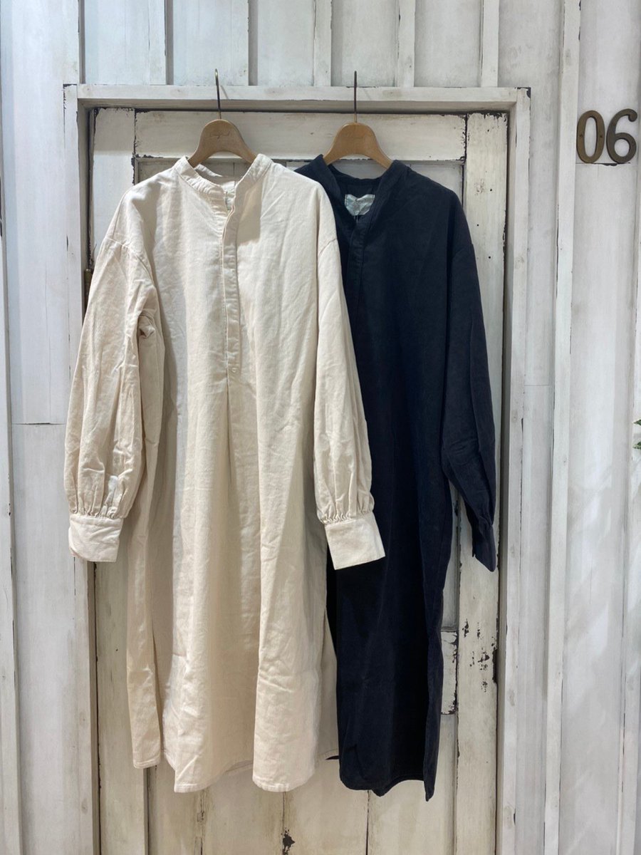 Ungrid神戸マルイ店 Twitterissa Recommend Item コーデュロイシャツワンピース 11 000 Ivy C Gry Size F たっぷりボリュームのある袖で シルエットが可愛いです デニム 合わせもおすすめです 細めのコーデュロイが大人っぽい印象に Staff 168cm