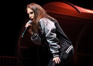 no one:me: here have a thread of every pic i have of lauren in *the fit*