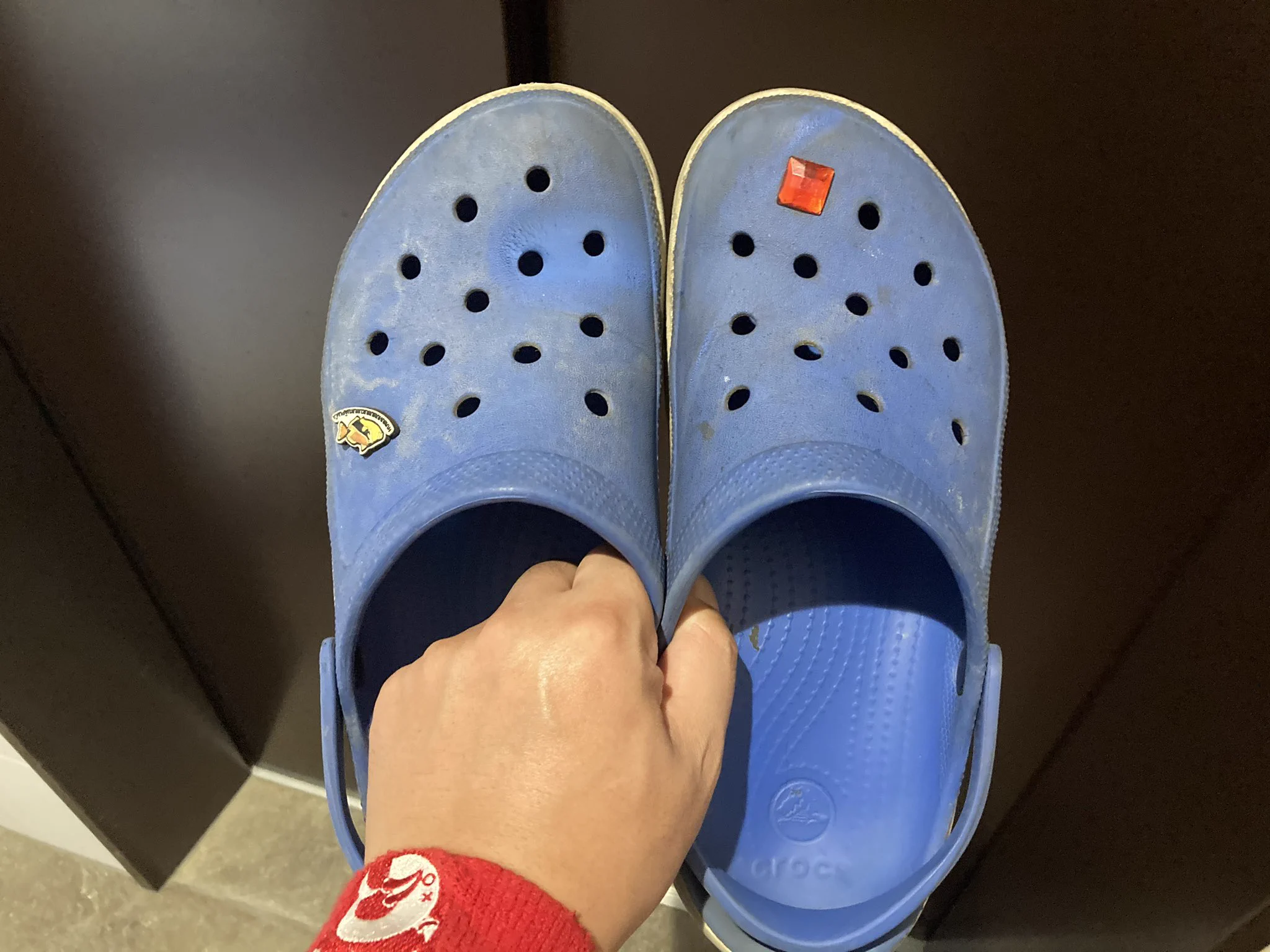 足の表にできた謎の斑点の原因は？？夏特有のものだった！