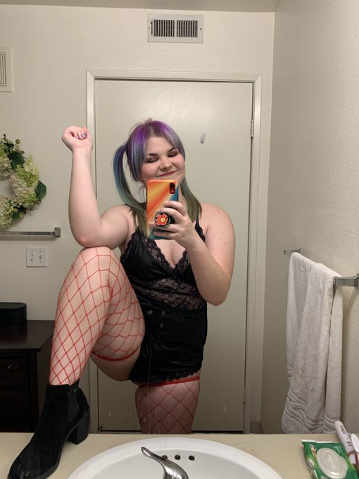 new post over on https://t.co/E4RW5b9uA1! see the full strip ;) https://t.co/VC32Ar9JHE<a href="/tag/manyvids"class="tags"><span>#manyvids</span></a>