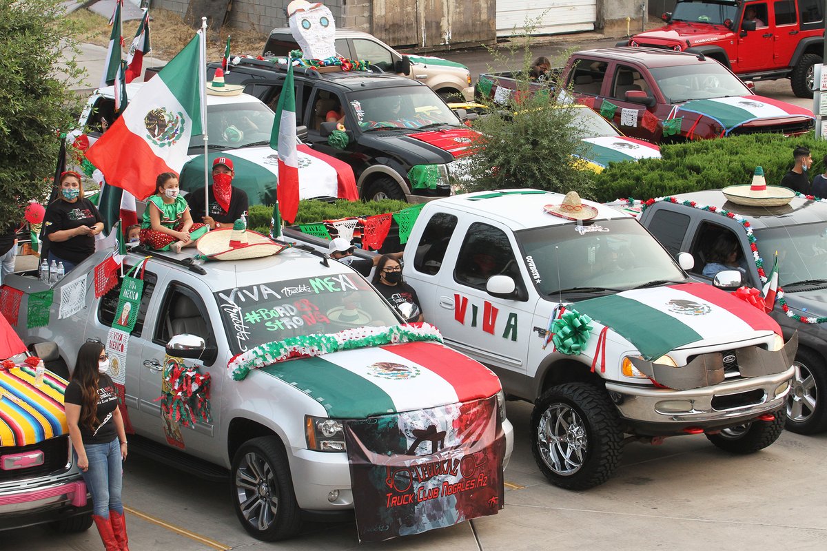 nogalesnews's tweet photo. The Mexican Consulate in Nogales, along with the TruckAZ truck club and Radio Toño, celebrated Mexican Independence on Saturday with a program at the consulate and a vehicle caravan through downtown. See a gallery of 40+ photos at: https://t.co/zFgmVNimwS https://t.co/1nY6UyTWRT