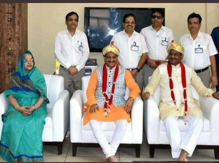WaliUll91396933's tweet photo. @yadavakhilesh कोचिंग माफिया के दबाव मे करायी जारही है
#NEET2020 परीक्षा!
देश के गृहमंत्री @AmitShah कोरोना के कारण #AIIMS मे और बच्चों से खिलवाड़!
#NEETSuicide 
#NEETisSocial_Injustice 
#NEETExam #AmitShah 
@rashtrapatibhvn @narendramodi
@ombirlakota @DrRPNishank 
@RahulGandhi @priyankagandhi https://t.co/tkgIxzrpIQ