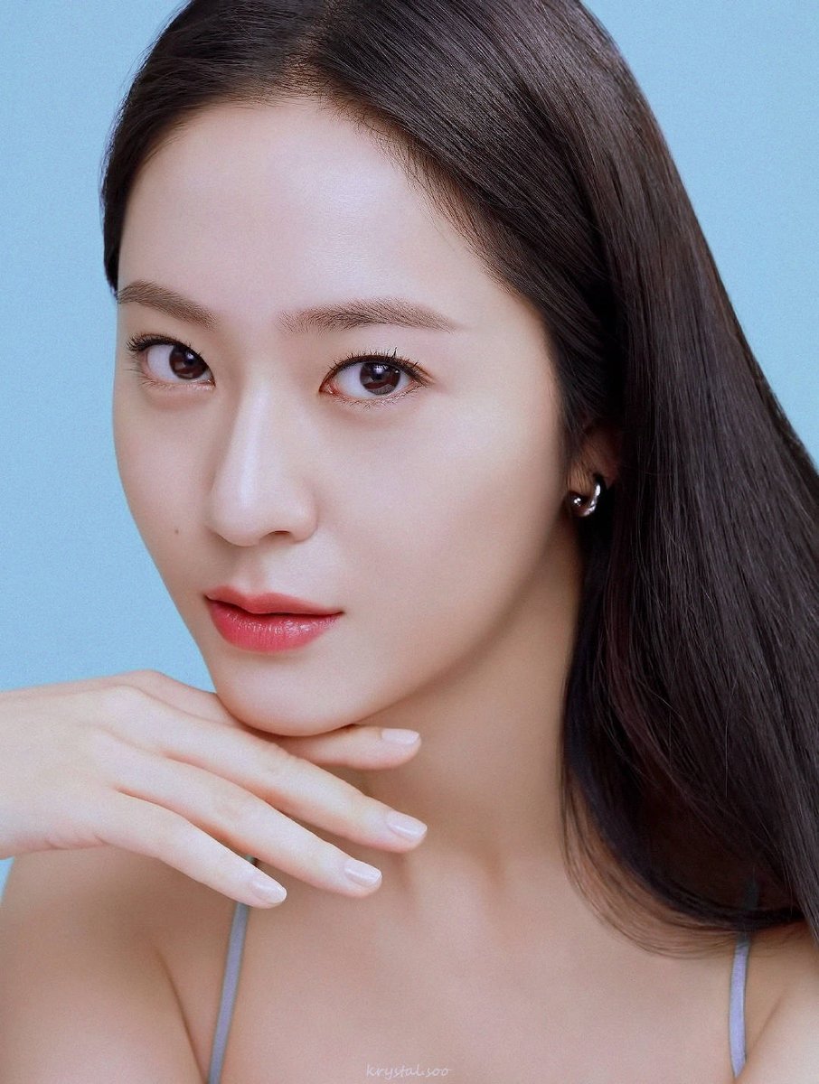 hourly krystal (@hourlykrystal) on Twitter photo 