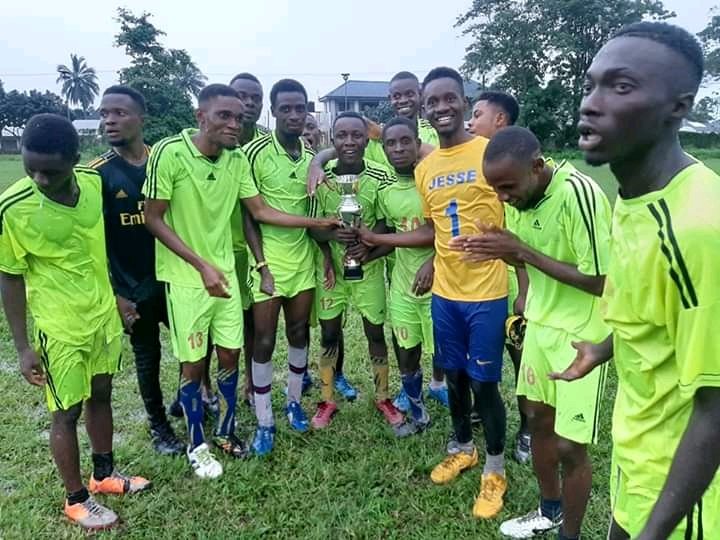 OAmorbari's tweet photo. Hardwork 💪 always pays off 🏆🎖️⚽🇳🇬

My
     Name
               Is 
                  JESSE 1️⃣ ⚽🧤🥅

CHAMPIONS 🥇🧨🎉 NATIONAL ASSOCIATION OF ELEME STUDENTS (NAES) 2️⃣0️⃣2️⃣0️⃣ https://t.co/k4le2QUPKd