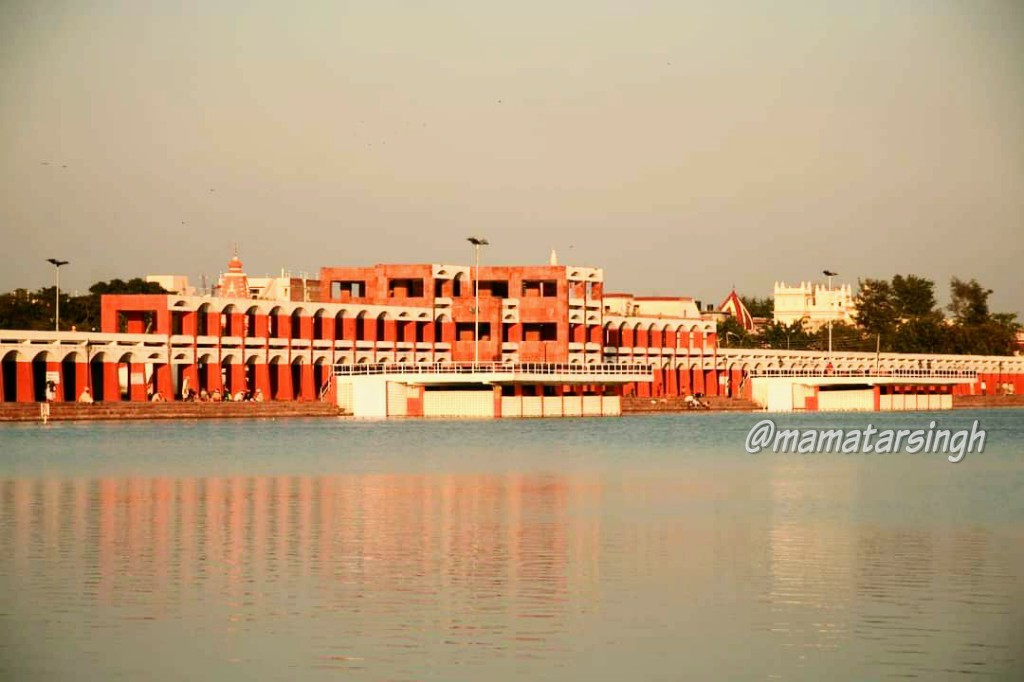 to have blessings as one gets by performing 1000 Ashvamedh Yajna5. The rural people believe that having a sacred bath at this water tank cleans all sins of a person6. Mughal emperors ruined it during their supremacy & later, Hari Giri Gosai Jee renovated it in18th century..4/6