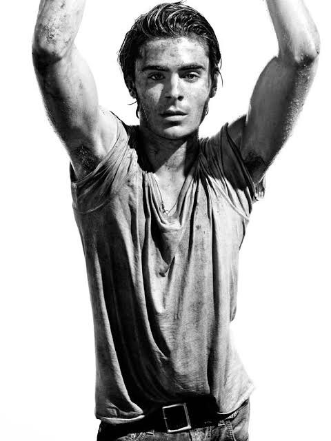 29) Zac Efron