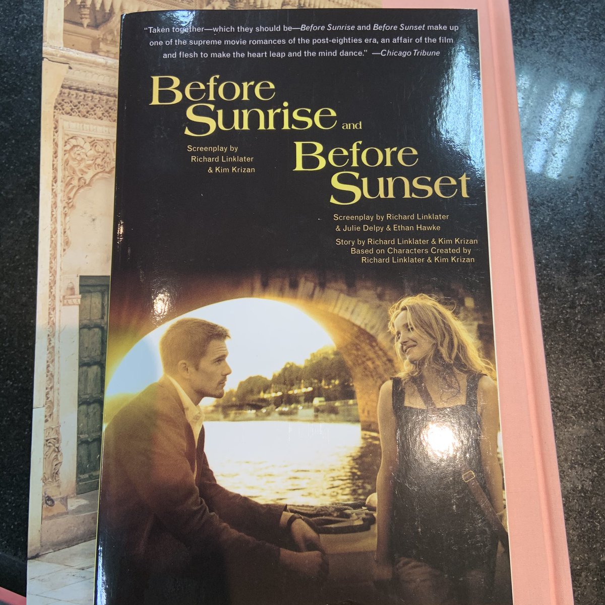 g1677851's tweet photo. Before Sunrise , Before Sunset 
หนังที่ทำให้รู้สึกว่าการได้เจอคนที่คุยกันได้ทุกเรื่องจนบทสนทนามัน flow ไปเรื่อยๆเนี่ยโคตรจะดีเลย พอดูหนังแล้วมาอ่านบทภาพยนตร์ในเวอร์ชั่นหนังสือรู้สึกว่าให้มุมมองที่เปลี่ยนไปเยอะเหมือนกัน เล่มนึงได้อ่านทั้งสองเรื่อง ประโยคทัชใจเยอะมาก https://t.co/hz9JeUGAvP