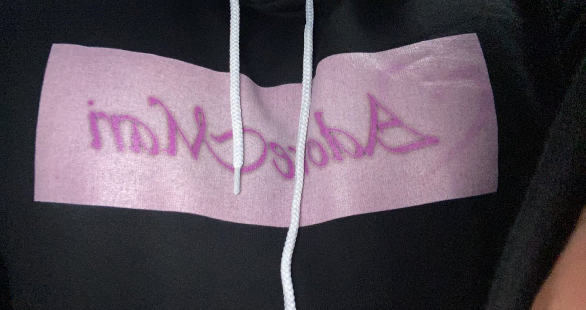 champagnexo__'s tweet photo. @adoremari__ I might’ve been the first purchaser idk 🤷🏽‍♂️😂but you snapped 🙏🏽 #Adorkables for life. Big love for you sis. You knew I had to cop https://t.co/ULQ6x572WT