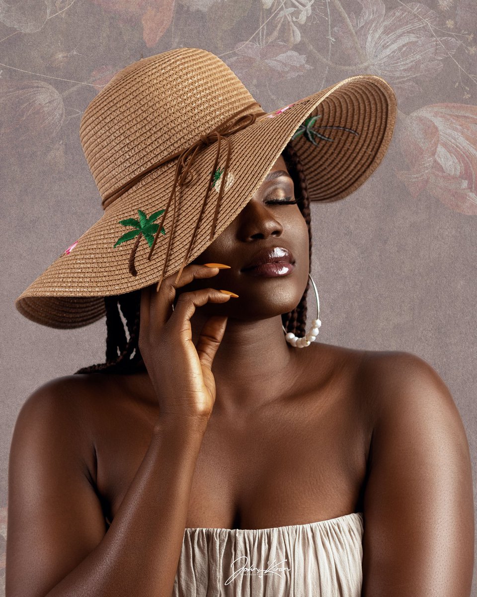 iam_wondrous's tweet photo. It's not what you see that matters, but what you feel.
#iCONsForLaycon #FEM #BBNajia #PartyWithCiroc https://t.co/NURJmuxGWs