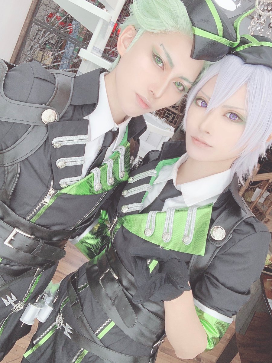 「ツイステ / コスプレ

シルセベ〜!⚔️⚡️
護衛ちゃんめっちゃ可愛いすこ?
」|女将🐺❤️‍🔥4/1アコマルD17🥳通知❌のイラスト