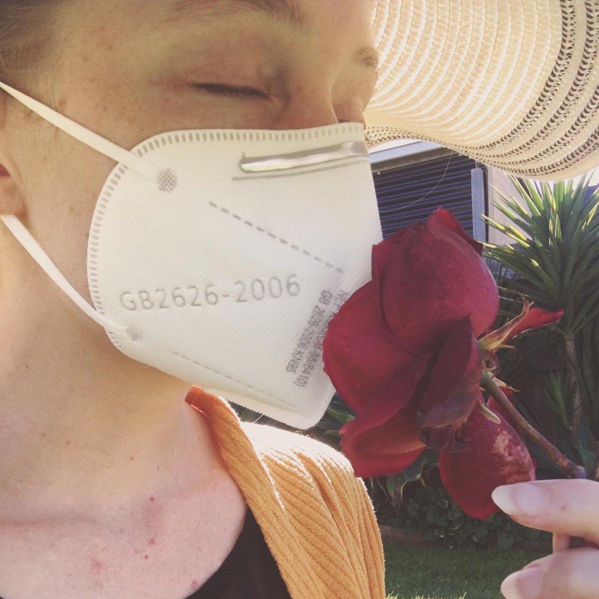 ImPiaGrace's tweet photo. Don’t forget to stop &amp; smell the—

Hang in there, Melbourne. ♥️
#springhassprung #lockdown2020 https://t.co/DiTDByxZCv