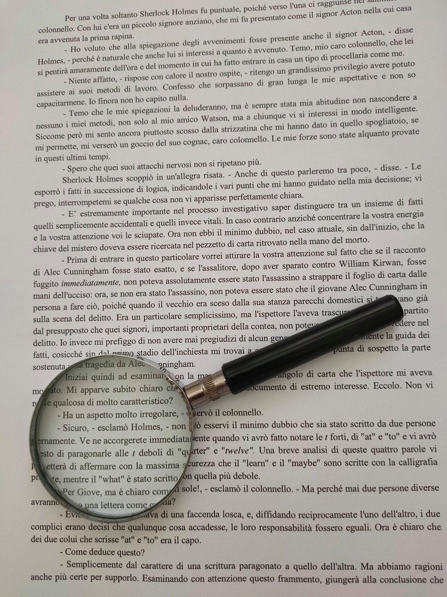 ExcolSocial's tweet photo. "Elementare Watson!"
Sapevi che tra gli interessi del più famoso investigatore al mondo, Sherlock Holmes, c'è anche la #grafologia?
Attraverso l'analisi della scrittura, riesce a tracciare il profilo psicologico di una persona e scovare l'assassino!
Da "L'enigma di Reigate" https://t.co/S1iSjgC6VL