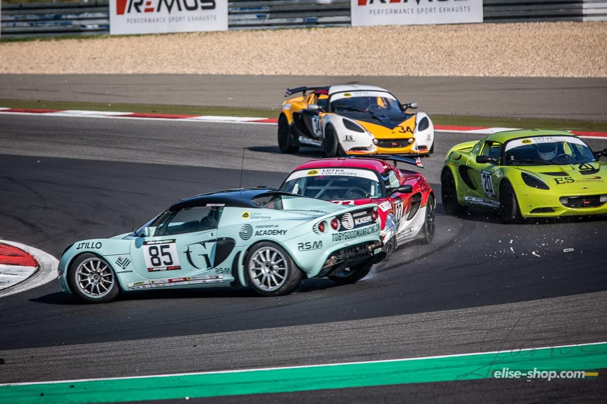 Race 1 ended abruptly.
Disappointing, but we live to fight another day.