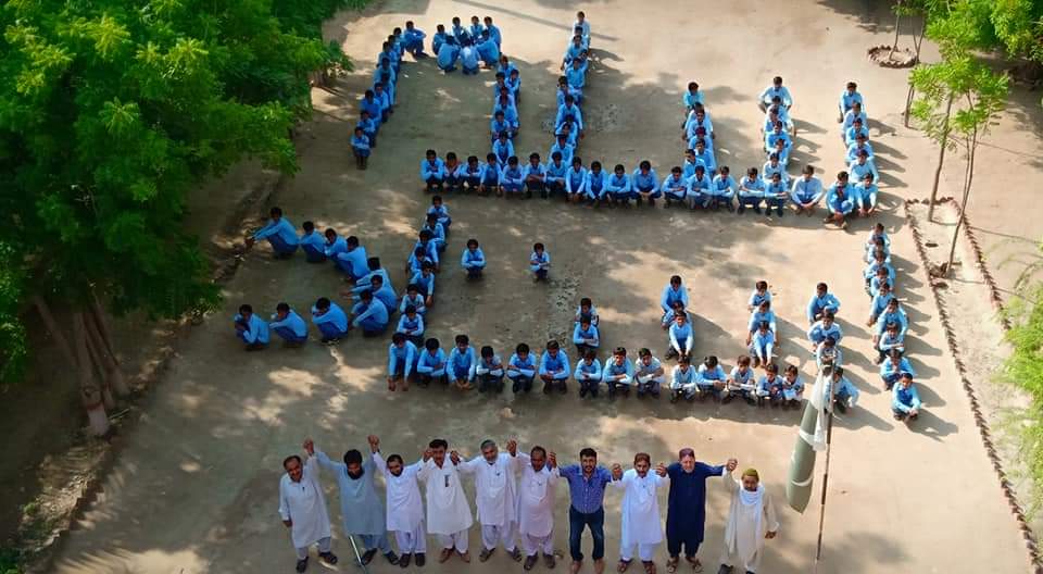RajperAftab's tweet photo. @IBAheads wants confirmation of job.
@BBhuttoZardari @MuradAliShahPPP @SindhCMHouse @SaeedGhani1
#HMsApplaudSindhGovt
#Regularize_IBA_HMs
#IBA_HMs_Performance
#IBA_HMs_SuccessStories
#Schools_Of_SindhGovt https://t.co/hellVbVZoK