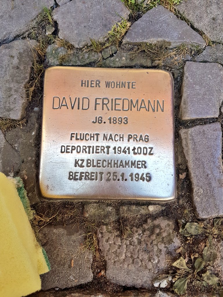 aufpolieren's tweet photo. Grafiker und Maler David Friedmann war Teil der Berliner #Sezession & der humanistischen Loge "#Germania zur Einigkeit".
Als Jude, #Freimaurer & Künstler war er den Nazis besonders verhasst.
Nach der Befreiung aus dem KZ-#Blechhammer erfuhr er vom Mord an seiner Frau & Tochter. https://t.co/KVdviKy8bw