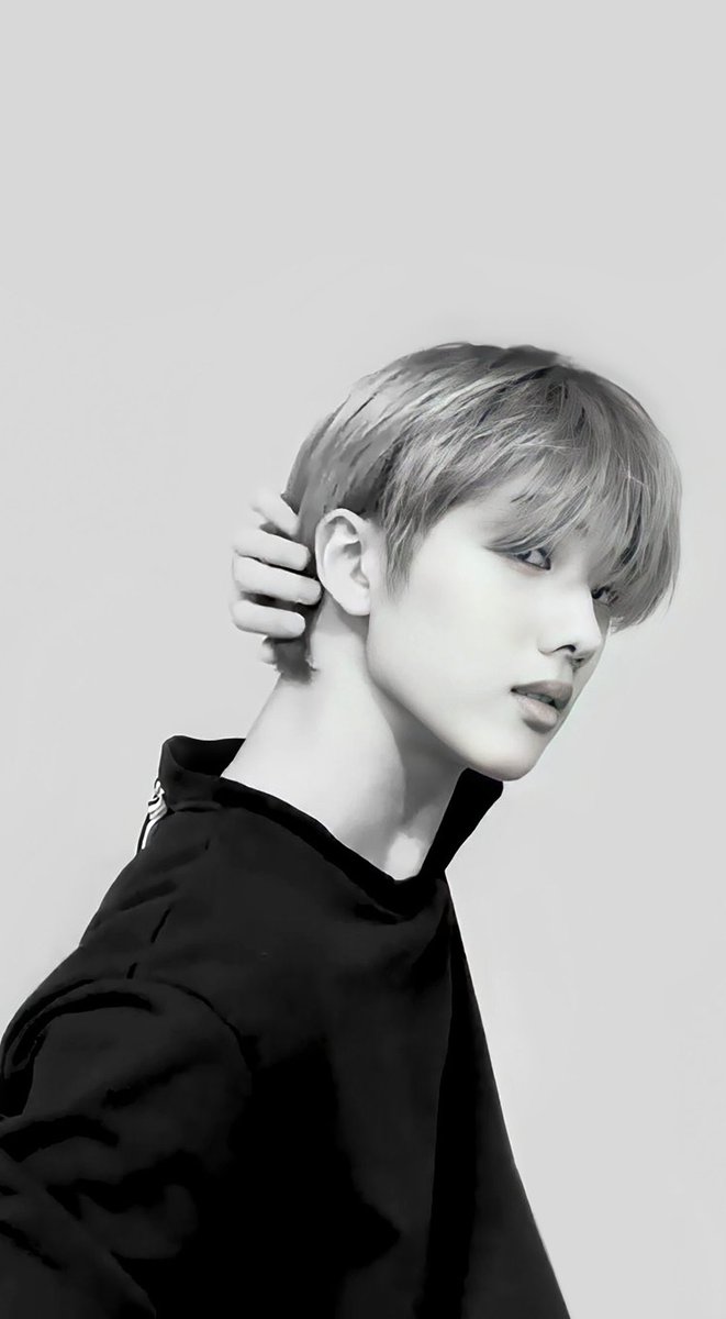 เป็นพระสงฆ์ออกบิณฑบาตร ตกหลุมรักจีซองขนาด