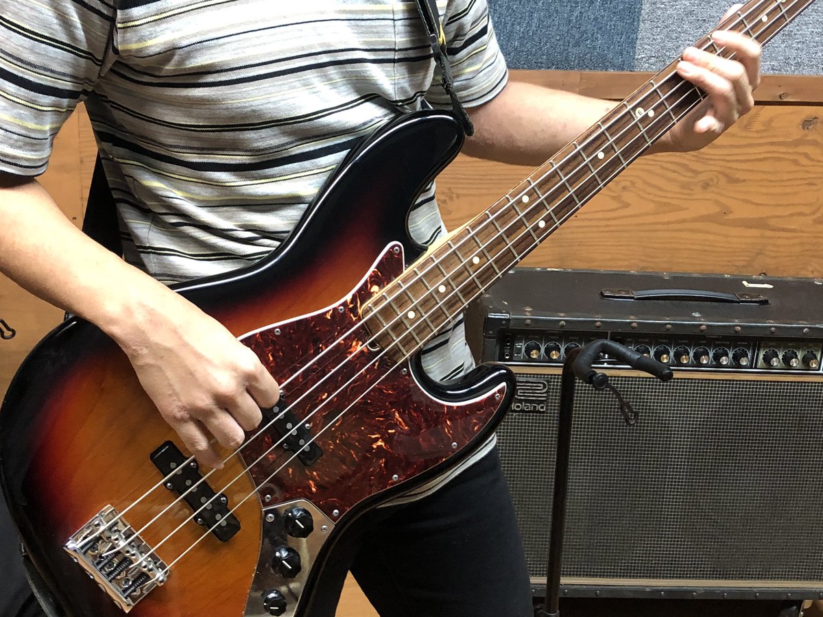 〜新曲チャレンジ〜
ねっしーのコード弾きにつきあわされるツグ
しまいには言い合っていました！
徐々に形になってきています🎹🎸