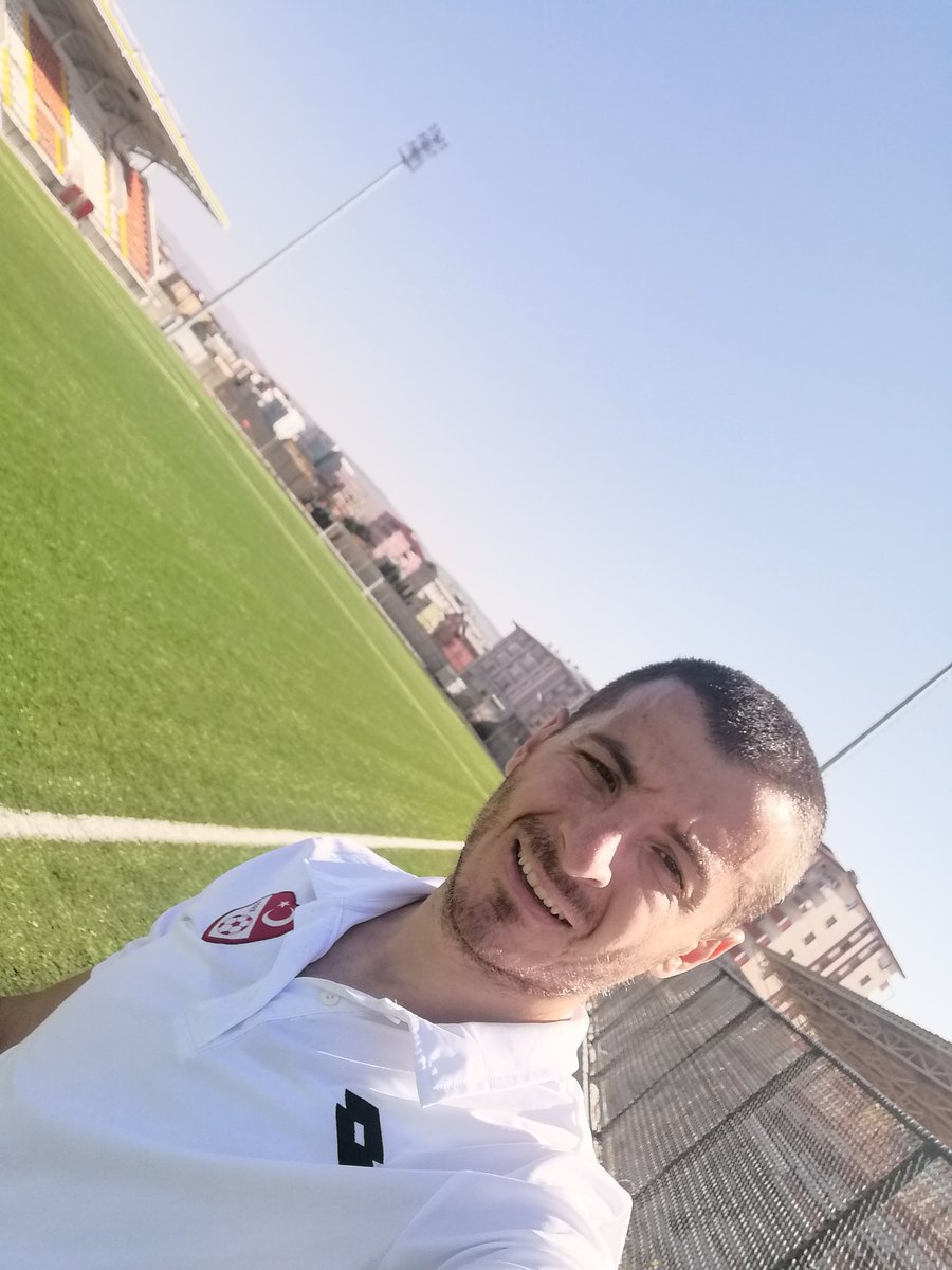 AltunHalo's tweet photo. Günaydın Ahali, hadi kalkın daha biz sporumuzu bile yaptık 😝🏃♂️
#runingtime #pazar #SundayMorning https://t.co/74TDQUpYT5