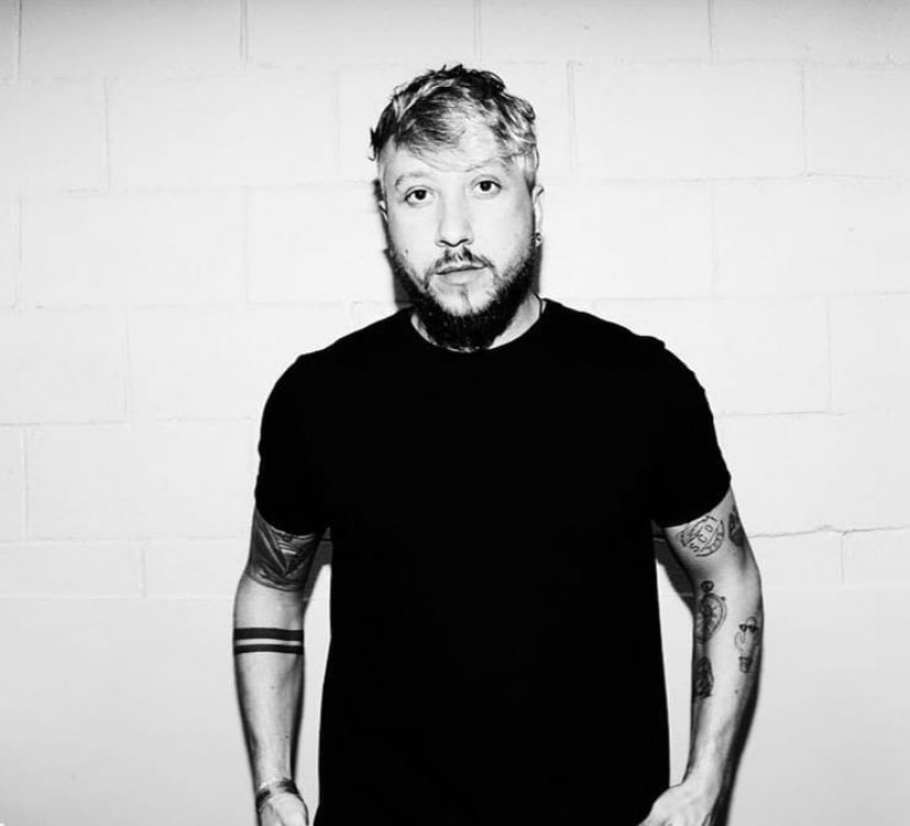 tracklist's tweet photo. Notícia triste na indústria nacional:

Recemos a notícia do falecimento do Tio Wilson, baterista do grupo Lagum. Desejamos muita força aos familiares, amigos e fãs. 

😢🙏🏼 https://t.co/OrikUOYTfy