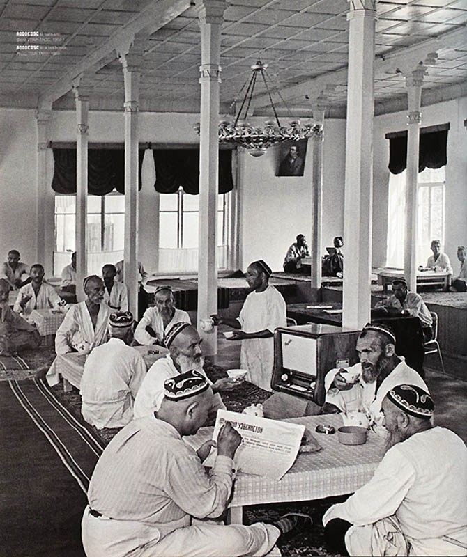 A chaikhana (tea room) in Uzbekistan (1958)