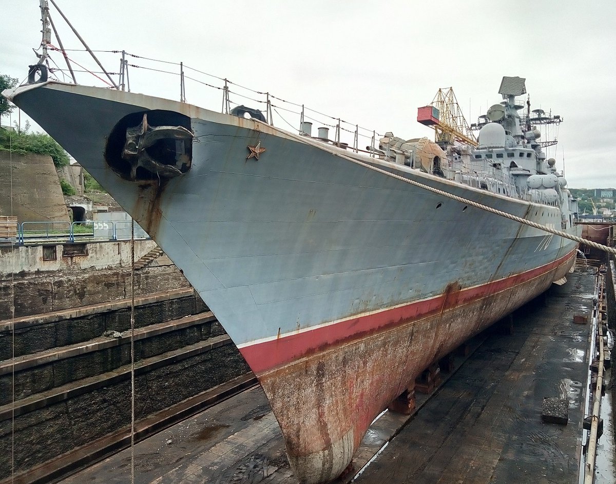 高町露化 ロシア海軍情報管理複合体 05年から動いていないロシア太平洋艦隊の駆逐艦ブールヌイ 一応は 修理中 は 9月初頭にウラジオストクの艦船修理工場ダーリザヴォードのツェサレーヴィチ 乾ドックへ入渠した模様