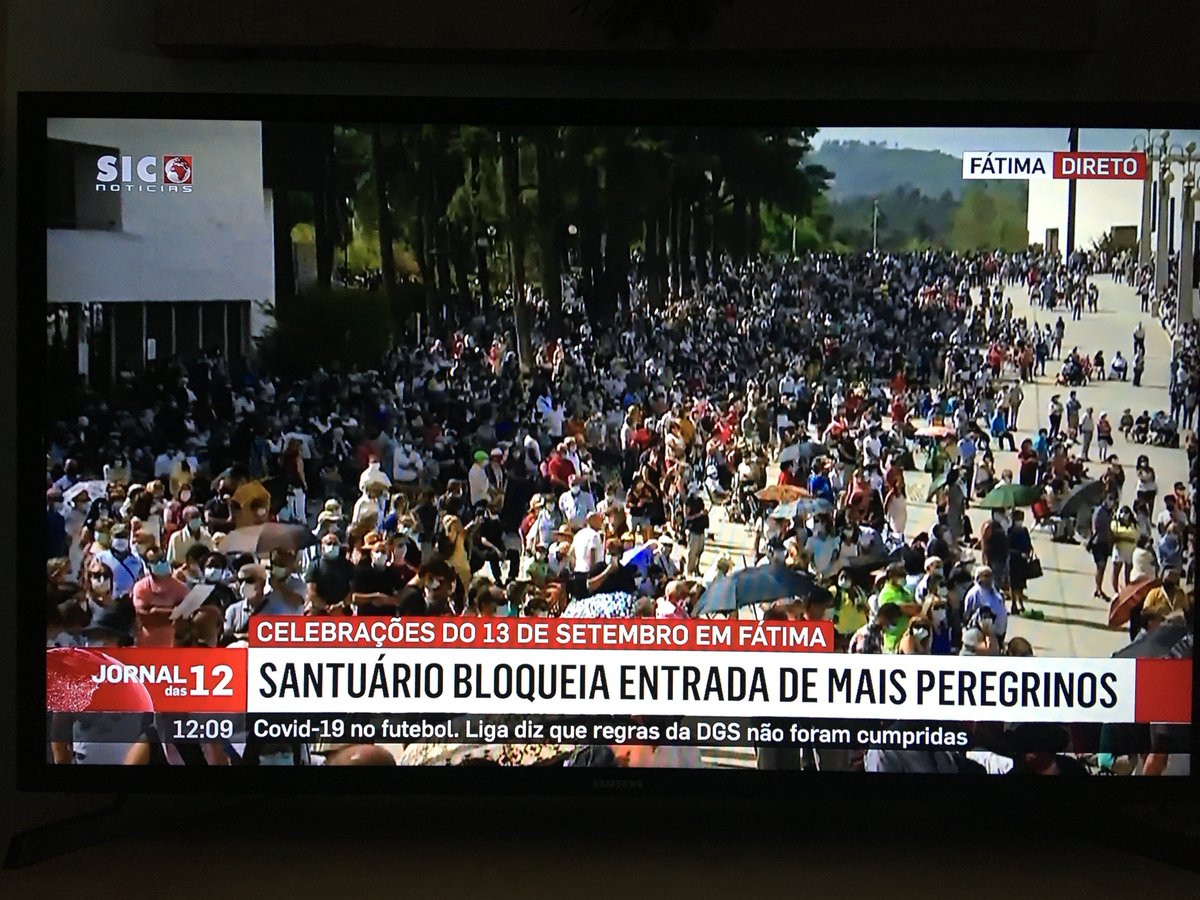 OPauloAlmeida's tweet photo. "Avante, camarada, avante,
Junta a tua à nossa voz!
Avante, camarada, avante,
E o sol brilhará para todos nós!" https://t.co/OOB0nsUbKW