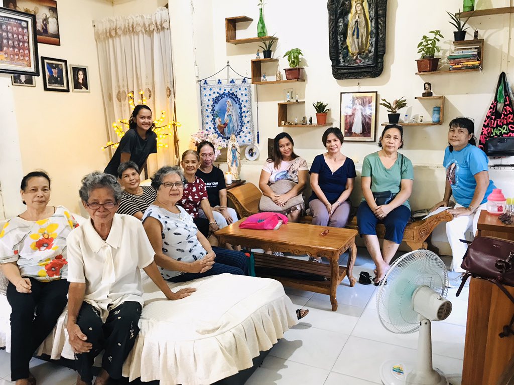 rozarre's tweet photo. Good to be with the lagets again. 😊 #ConfraternityOfOurLadyOfLourdes #ForTheSick https://t.co/sT3RMF9OGB