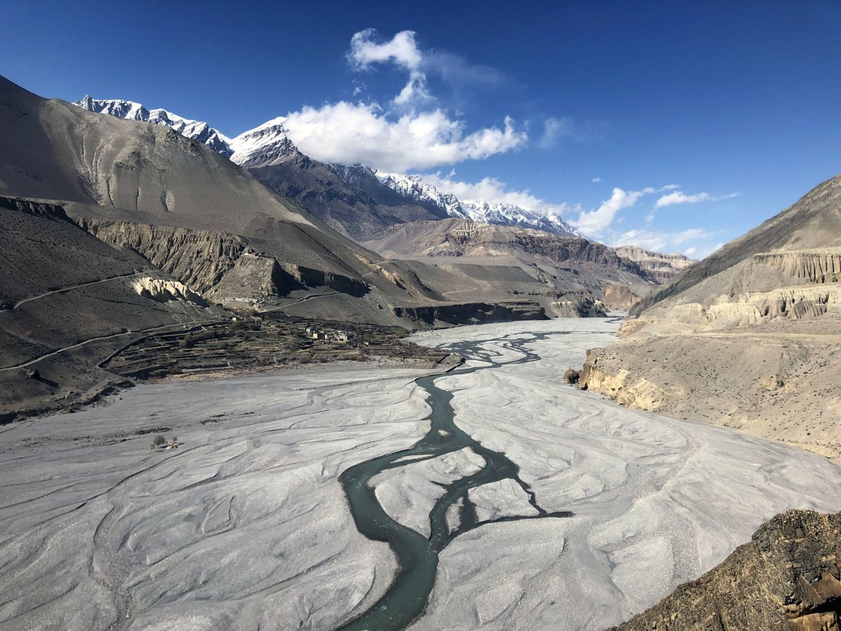 BlogTrotting's tweet photo. Vue sur la vallée de l'Upper Mustang (Nepal). + de photos : https://t.co/GGzerRji5L #mustang #nepal #optoutside #adventure #view #travelphotography #holidays #getoutstayout #naturelovers #liveauthentic #beautifuldestinations #outdoors #thegreatoutdoors #theoutbound #photooftheday https://t.co/Nw2NdIQAAI