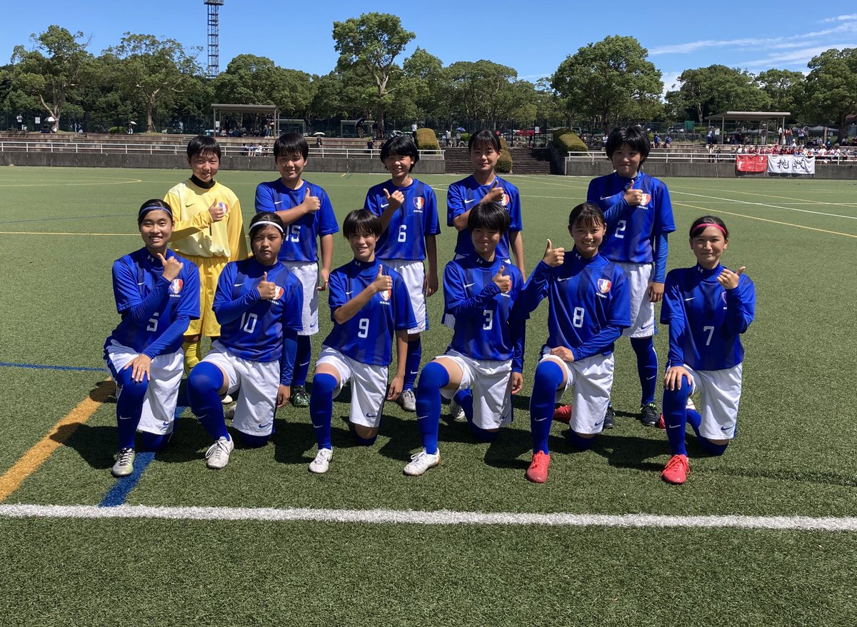 海星高校サッカー部女子 第15回長崎県高校女子サッカー選手権大会 準決勝 Va 島原商業高校 3 1 1 0 花奈 美喜 まなか 沢山の応援ありがとうございました