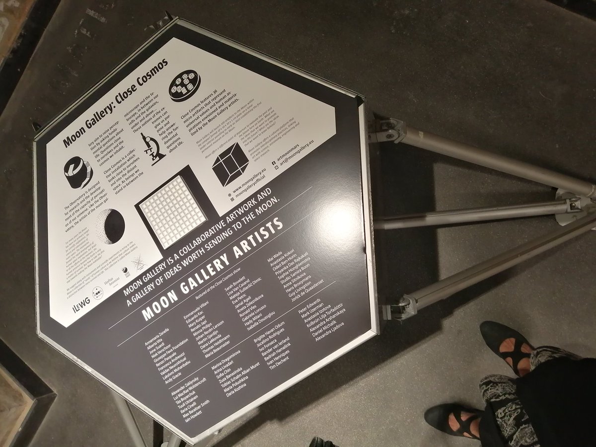 JWPreusterink's tweet image. #Moongallery &quot;CLOSE COSMOS&quot; has landed in Leiden! You can visit it freely. 
Today the observatory will open again for public at 14:00. 

#LEIDENObservatory #arselectronica2020 #science #Art #SpaceArt #Workshop #ESA #moon #spaceartists #moonlander #astronomy #spaceexploration