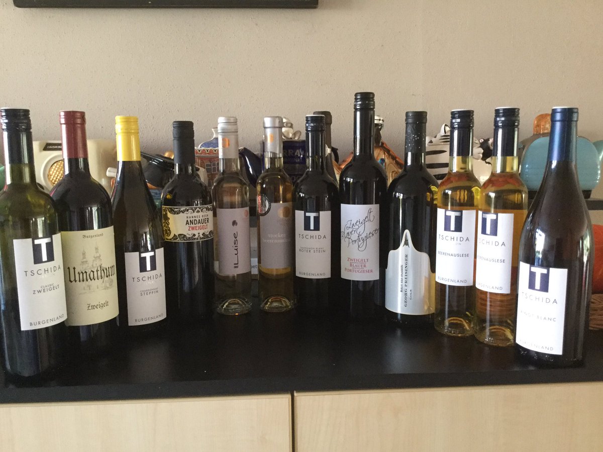 eigenwijze39's tweet photo. @jonbergerdaniel @ArtSchoolLpool @Porkyaskew the result of one week Austria wine area #Burgenland.Many gifts taken home even as some bottles of for us the finest wines. @georgpreisinger (Gols) #umathum ( Frauenkirchen) #gerardTschida #Preinerwein #Apetlon. #zweigelt #roterstein https://t.co/dNxNOCU1Ir
