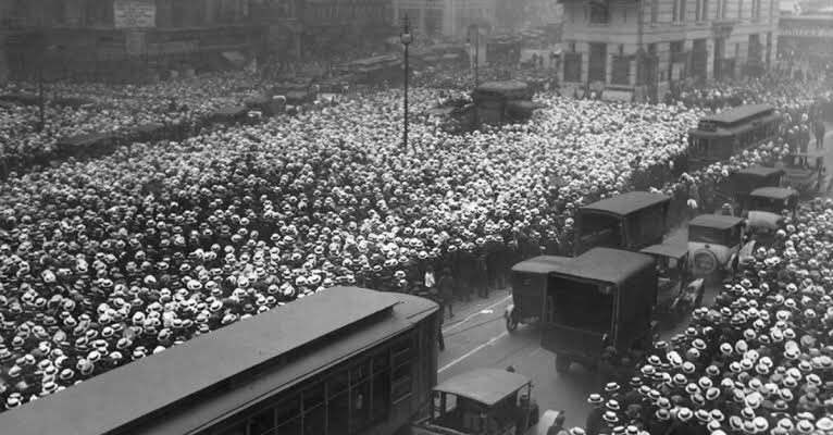  #OnThisDay in 1922, The Straw Hat Riot begins in New York City as people protest the right to wear straw hats beyond the accepted end date of September 15.