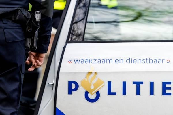 Politie beëindigt illegaal feest van ruim 400 man in Halfweg..