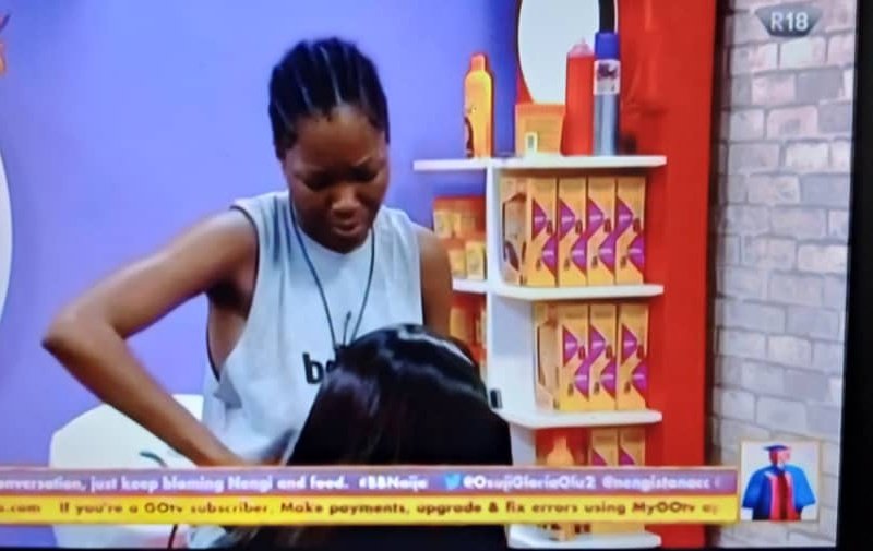 LadyToluu's tweet photo. Natural Hair                                         Wigs
                    Megagrowth dey for you.

#MegagrowthNG products have the rangeeeeeee! 

#Bbnaija2020 housemates also know ball!

Check out @MegaGrowth_Ng for the products available 
#strongnbeautiful https://t.co/V5TQHcXbR2